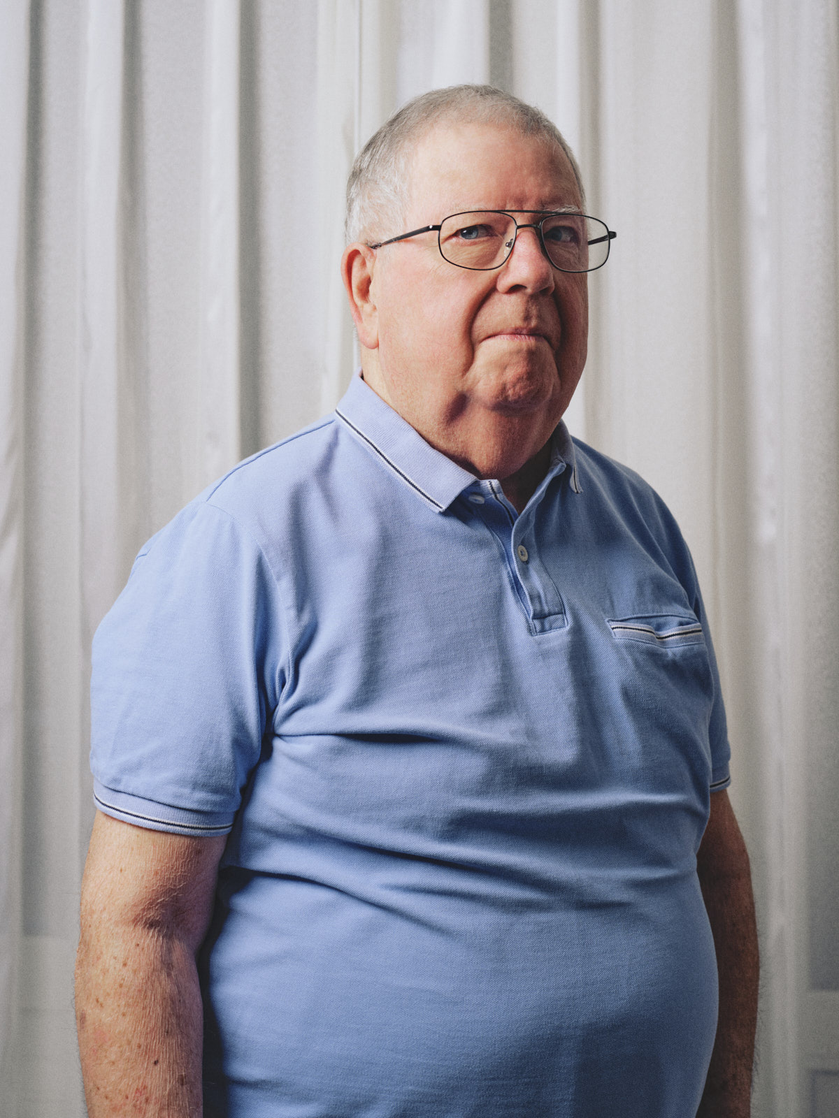 Raymond Froidevaux, ein Freund aus der Kindheit von René. Er hat den Großteil der Archive gesammelt, die Renés kurzes Leben in den Vereinigten Staaten während des Vietnamkriegs dokumentieren. Die Archive wurden grosszügig von Renés Mutter gespendet. Lausanne, Switzerland. ©2025 Jessica Dreier