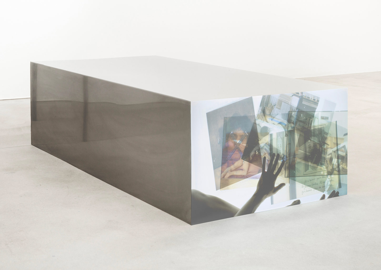 Gel transfer on anodized aluminum, perfume samples, 35 x 175 x 20 cm, 30.08.2025, Kunsthaus Baselland curated by Margaux Bonopera and Chus Martínez, Switzerland,  © 2025 Sara De Brito Faustino