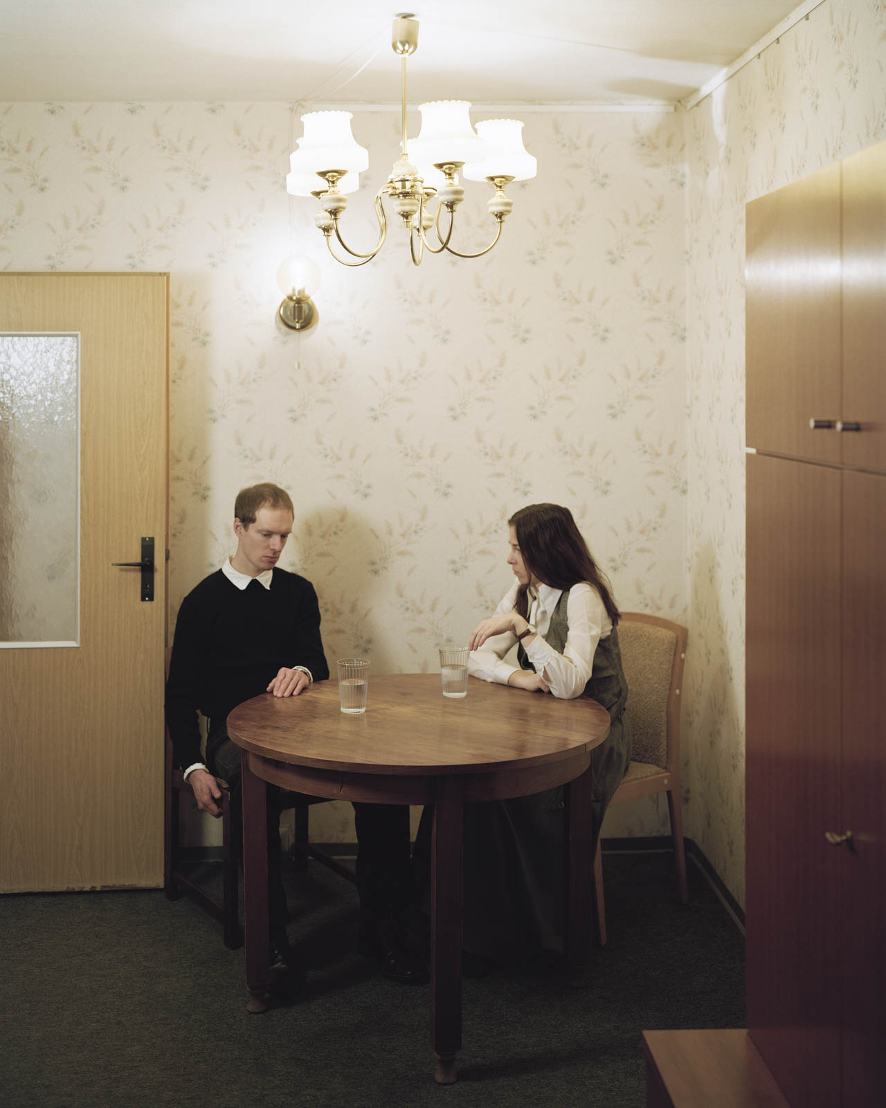 Meine Grosseltern am Esstisch, damals. 14.01.2025, Hellersdorf, Deutschland, © 2025 Robert Kwaß